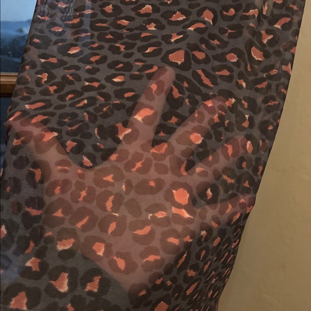 NWT Victoria Sport Sheer Tank!  Size LG - Picture 3 of 6